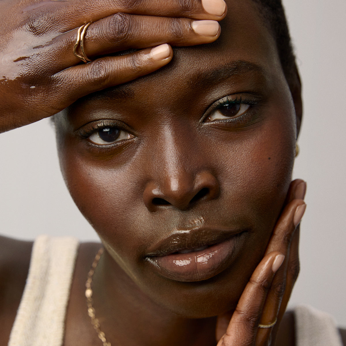 Essence-Aug26-Ppage-ModelApplication_1a0c3e0b-dd20-4729-8a0d-1161bcb15134.jpg