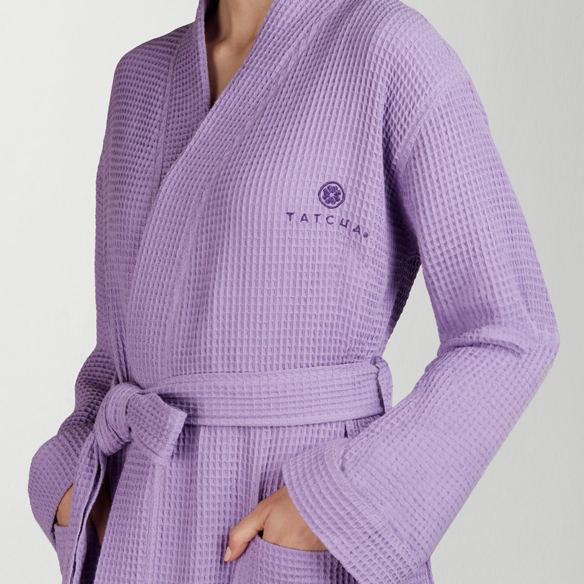 Tatcha-Robe-pdp-Details-1200x1200_62ef028a-ac58-445b-9d2f-9c33b0e71ce8.jpg